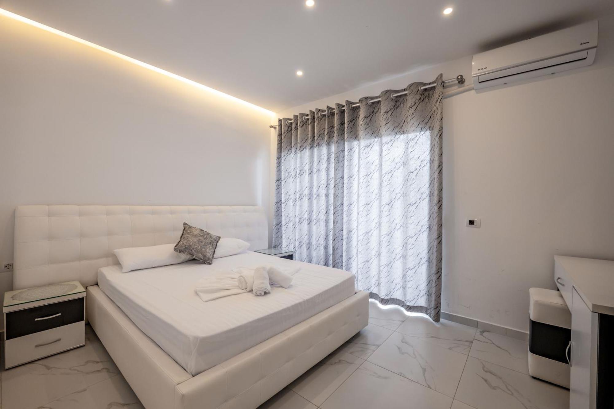 Irdi Aparthotel คซามิล ภายนอก รูปภาพ